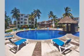 Departamento 2 recamaras para 6 Personas 3 albercas playa a 50 mts wifi, Manzanillo